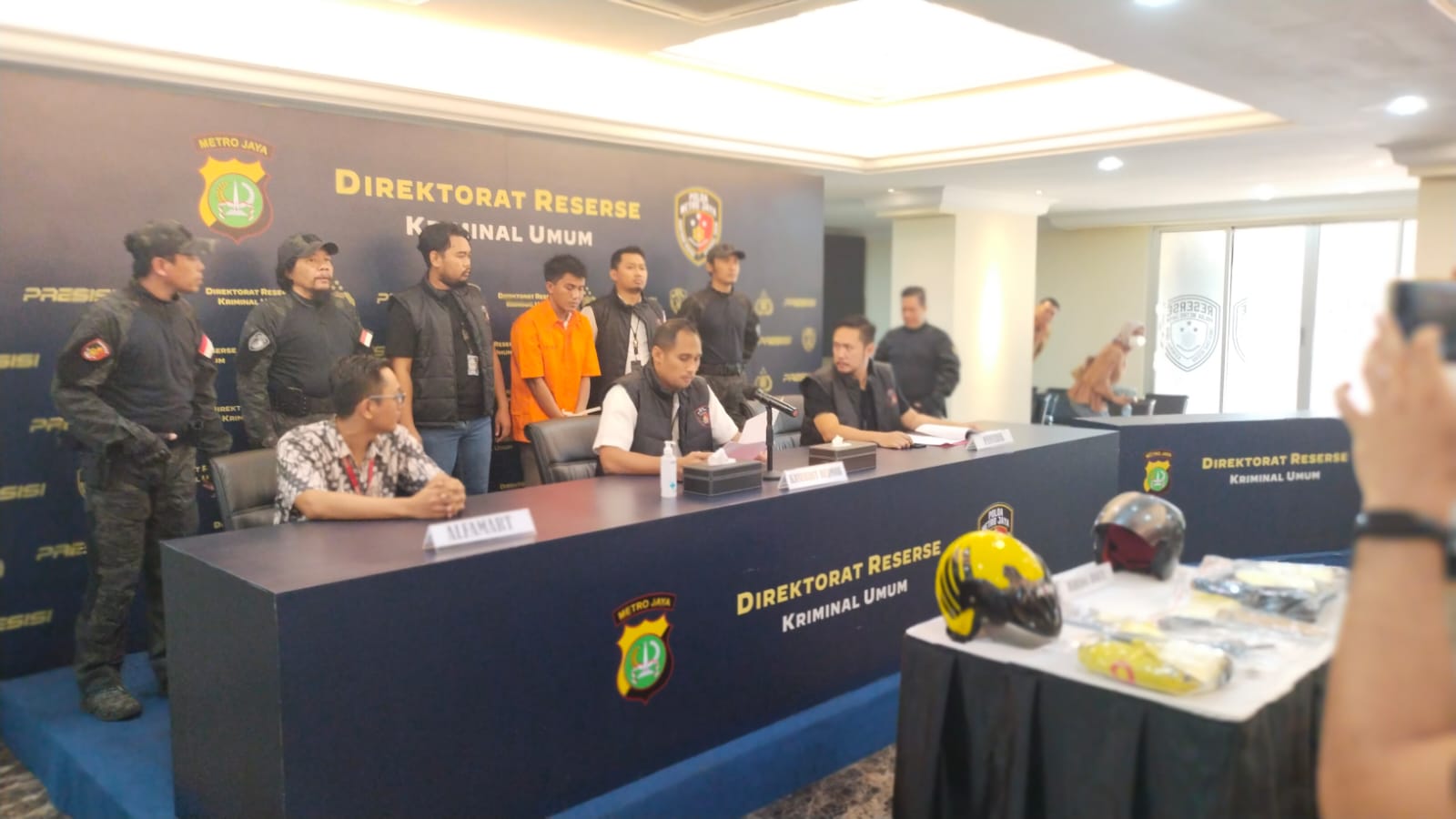 Polda Metro Jaya Tangkap Pelaku Spesialis Pencurian Alfamart Komplotan Lampung