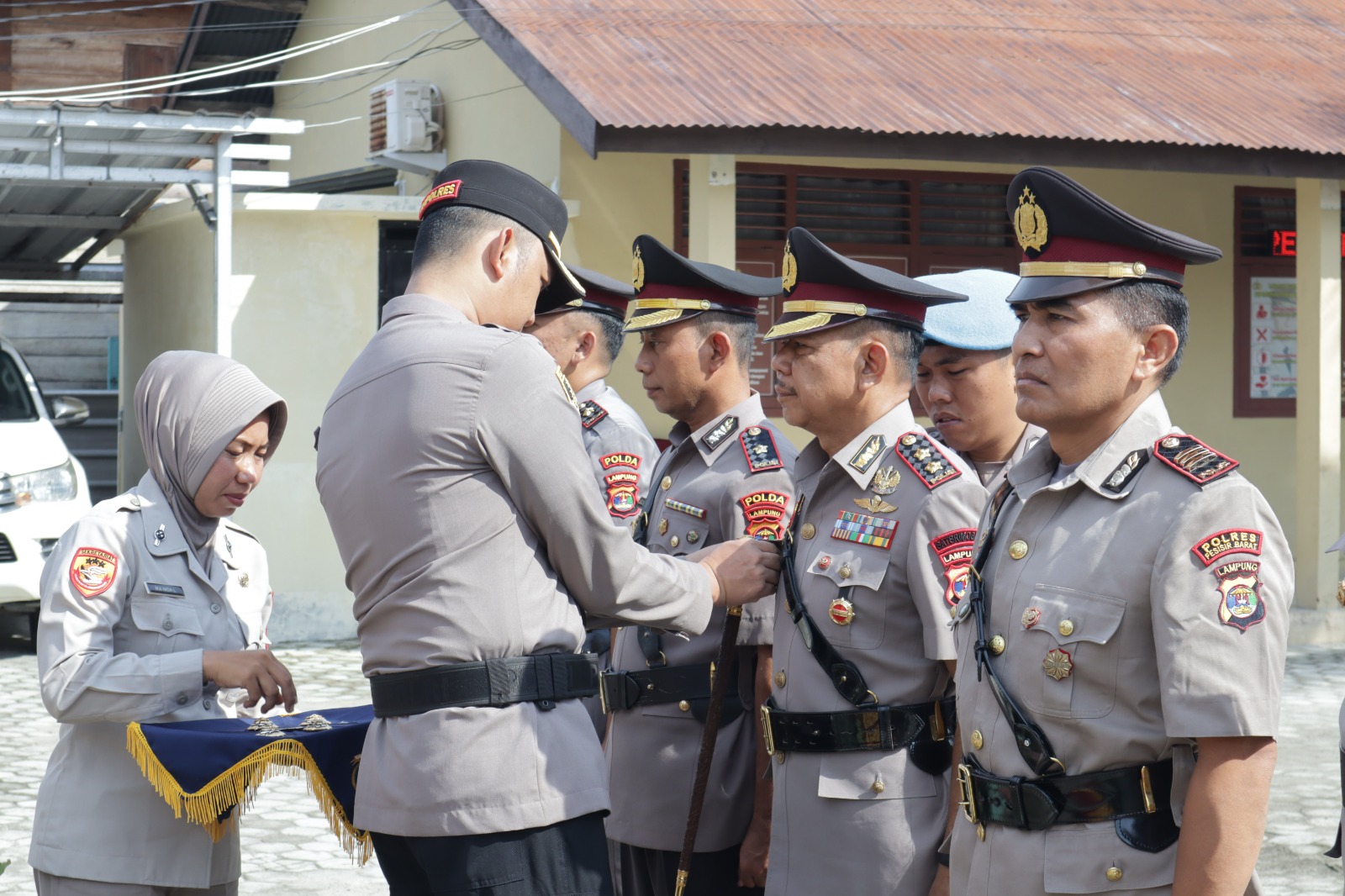 Mutasi Polri: Polres Pesisir Barat Lampung Gelar Sertijab Wakapolres dan Dua Kabag