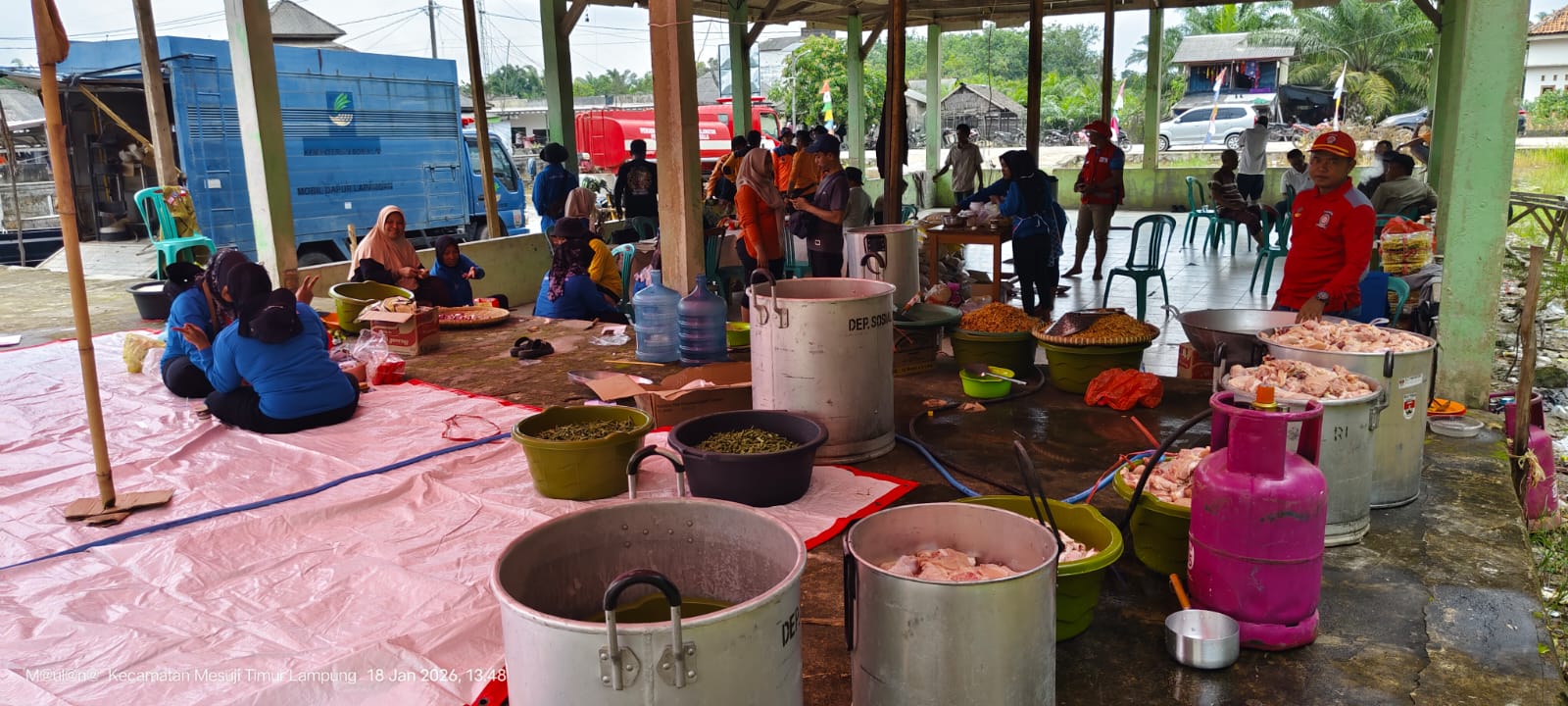 Pemkab Operasikan Dapur Umum Untuk Korban Banjir di Mesuji Timur