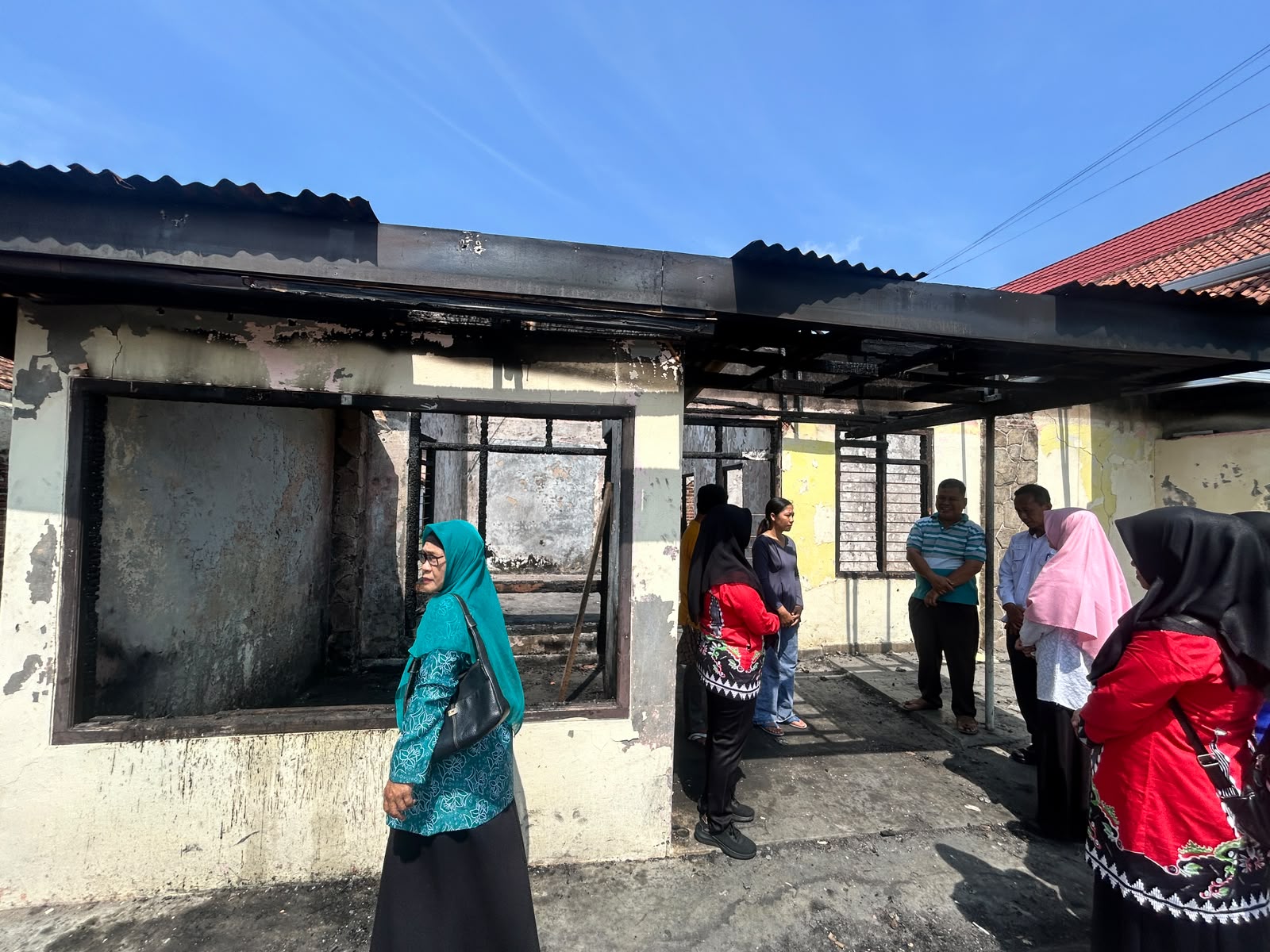 Korban Kebakaran Terima Bantuan, Berharap Bisa Bangun Rumah Kembali