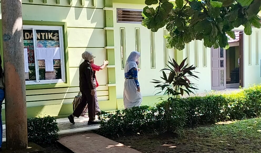 Siswa Mulai Daftar Ulang SMAN Unggul Di Lampung, Kepala SMAN 2 Bandar Lampung : Penjurusan Siswa Belum Berlaku
