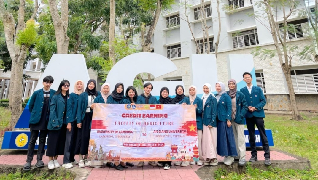 15 Mahasiswa Unila Jalani Program  International Student Mobility Di An Giang University