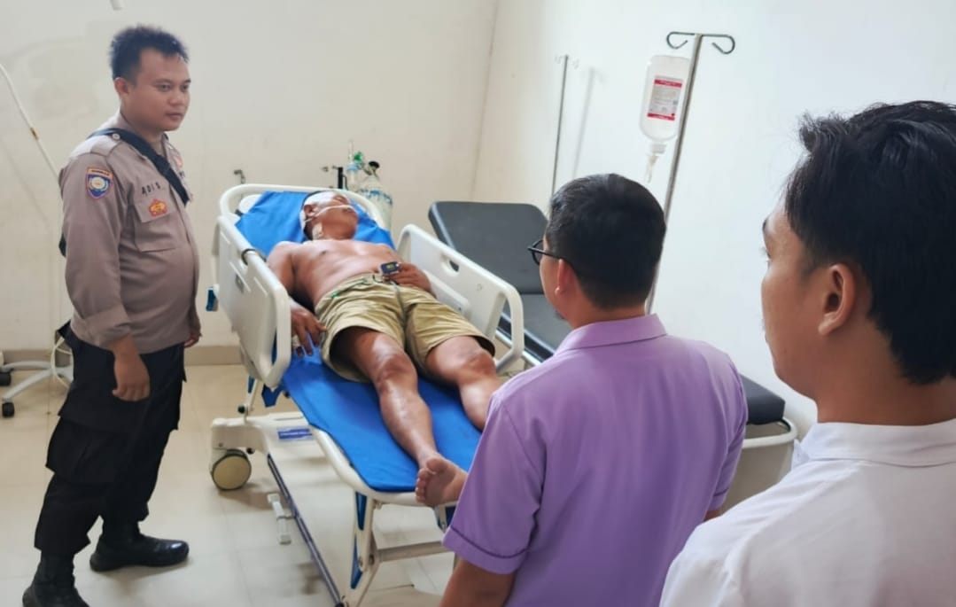 Diamuk Massa, Pria Asal Kotabumi Dilarikan Ke Puskesmas: Diduga Curi Motor Milik Warga Way Kanan