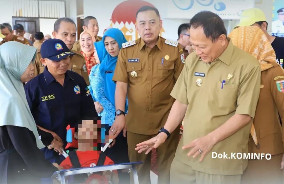 Salurkan 40 Kursi Roda untuk Anak-anak Pengidap Cerebral Palsy, Begini Pesan Haru Bupati Tulang Bawang