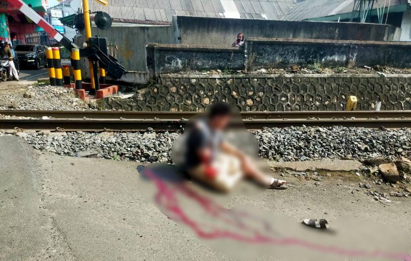 Coba Bunuh Diri, Pria di Bandar Lampung Terobos Palang Pintu Kereta Api