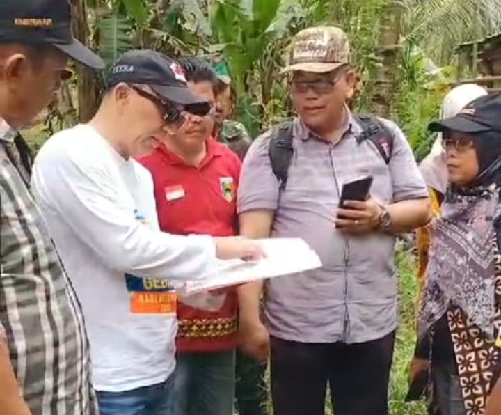 Masyarakat Pulau Tabuan Tanggamus Lampung Siapkan Lahan untuk Tempat Pembangunan Puskesmas Rawat Inap