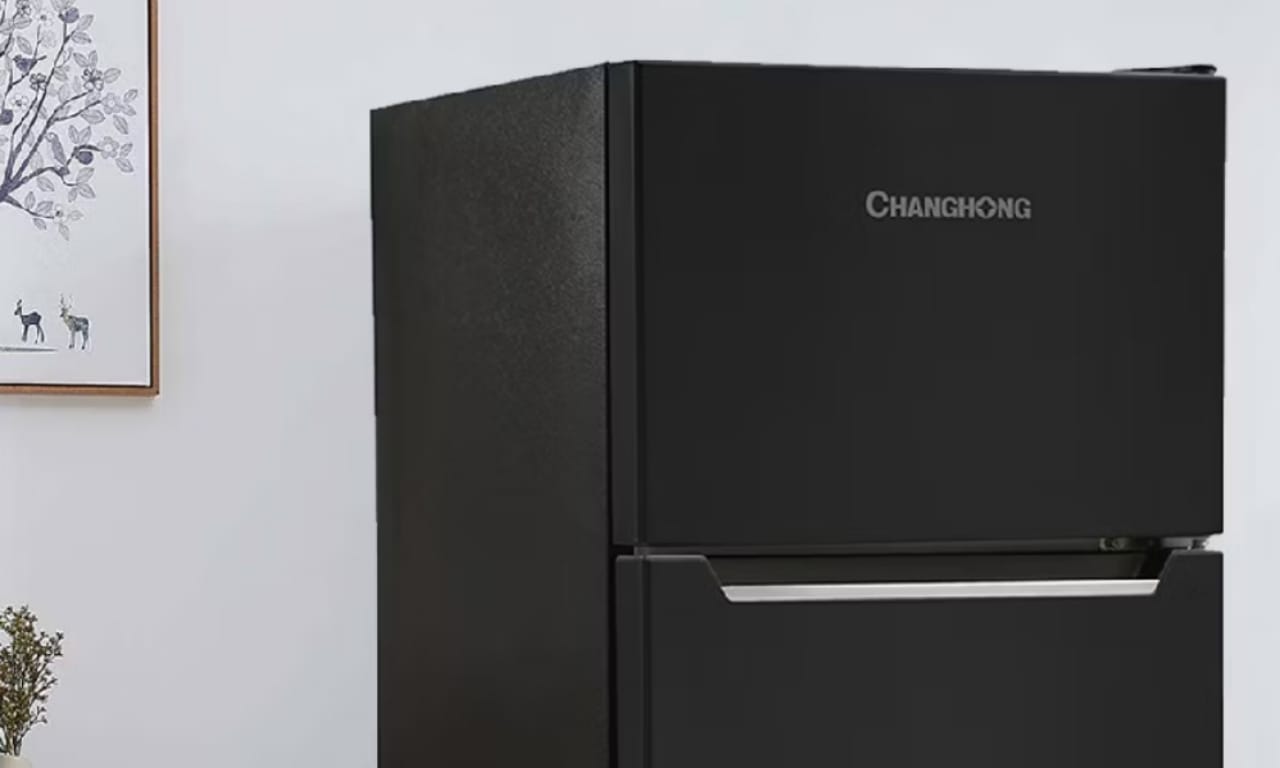 Kulkas Mini 1 Jutaan Dalam Seri Changhong FSR130BD, Intip Performanya