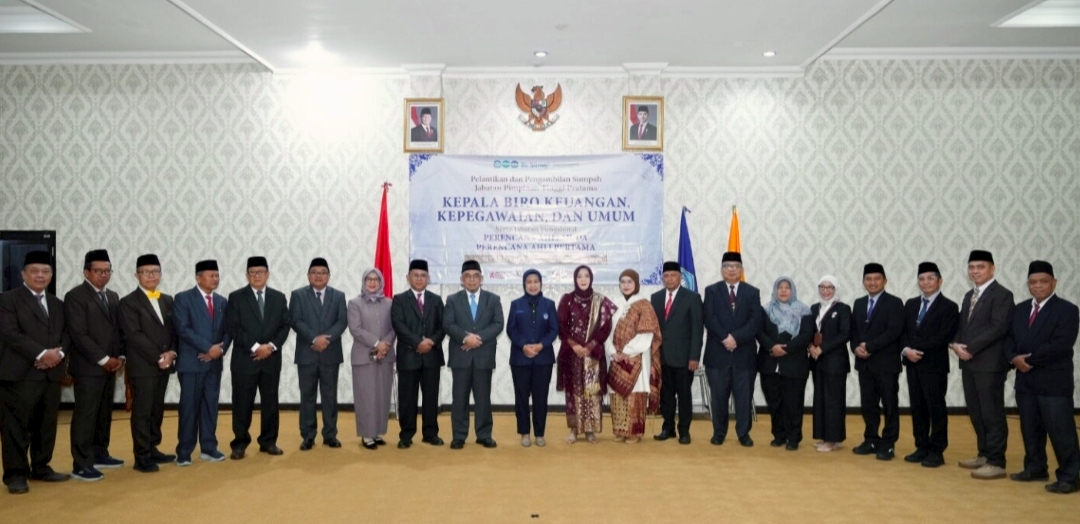 Perkuat Struktur Menuju World Class University, Rektor Unila Lantik Kepala Biro Hingga Pejabat Perencana