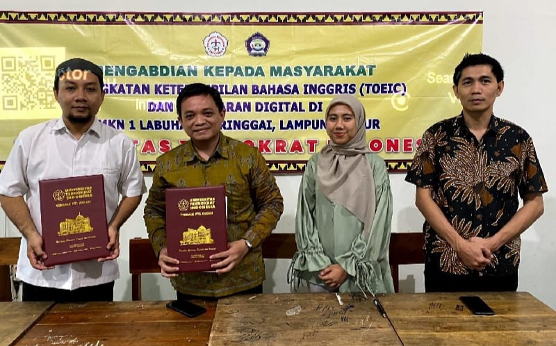 Universitas Teknokrat Indonesia Gelar PKM dan MoU di SMKN 1 Labuhan Maringgai 