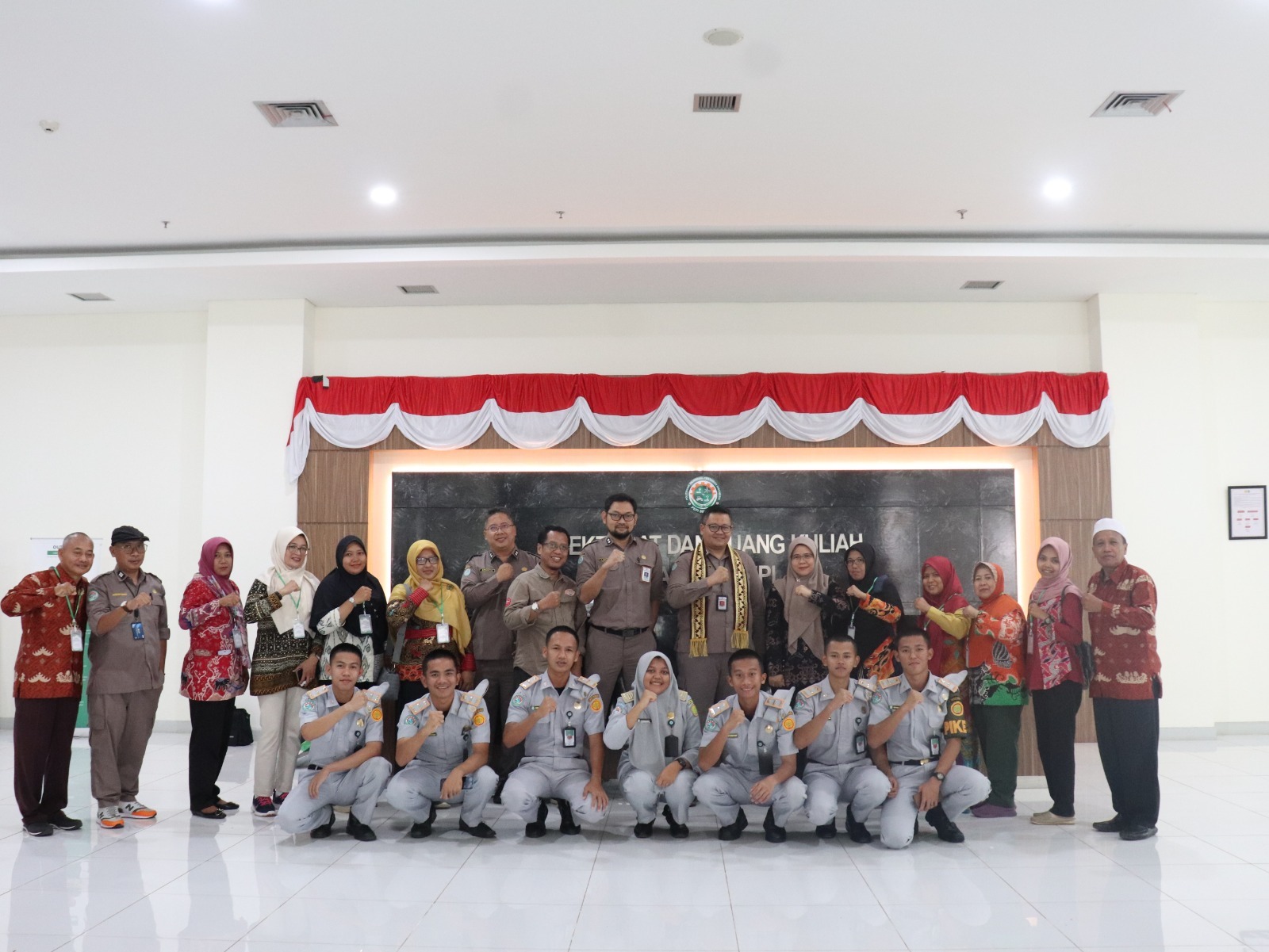 Studi Banding dan Penandatangan PKS SMKN SPP Lampung dan Program SMK Berbasis Revolusi Industri 4 0