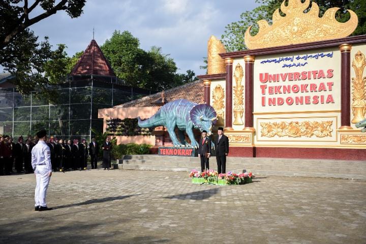 HUT RI ke-80, Rektor Teknokrat: Mahasiswa Harus Jadi Solusi Bangsa 