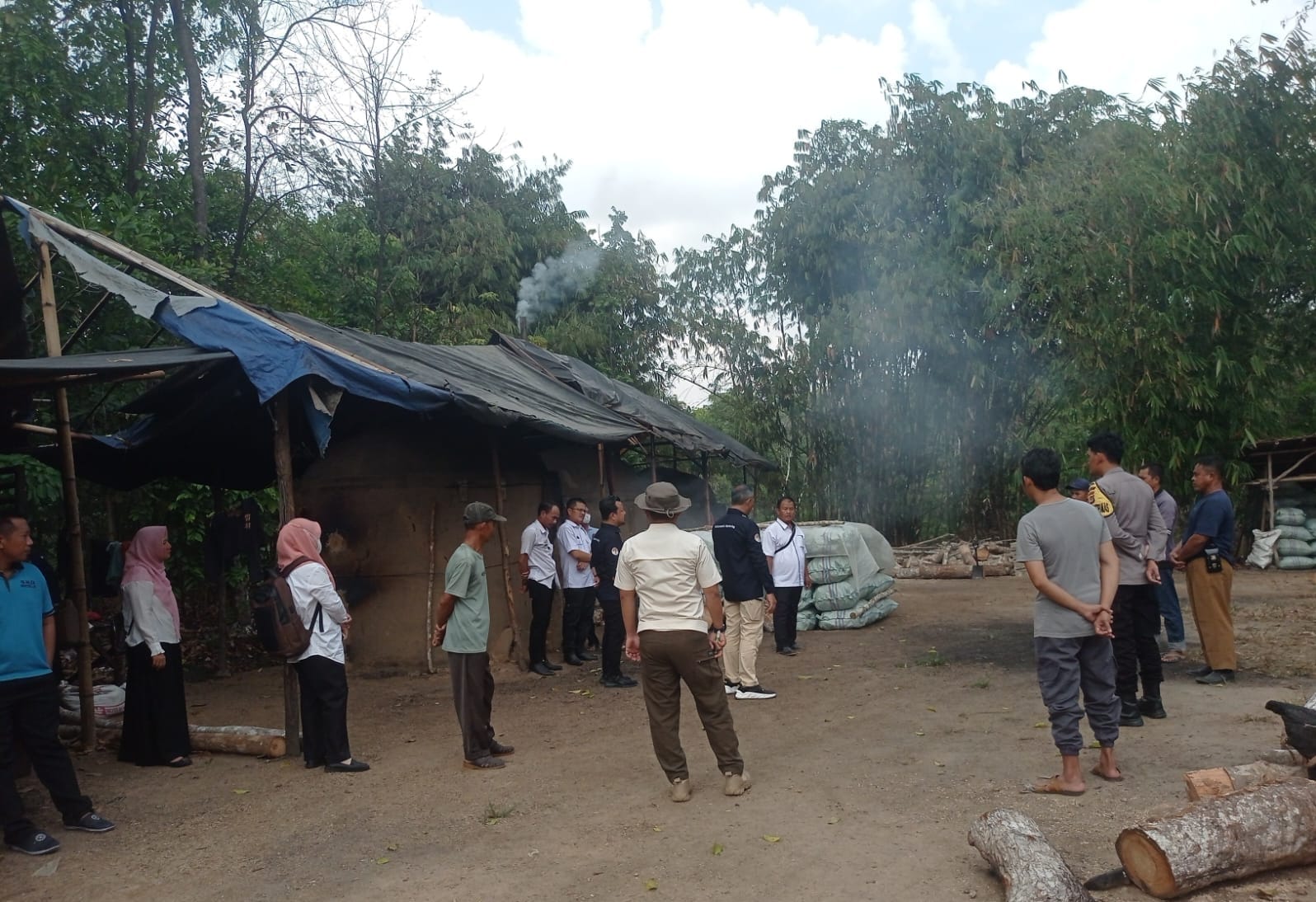 Ada Keluhan Soal Asap Tobong, DLH Mesuji Cek Lokasi