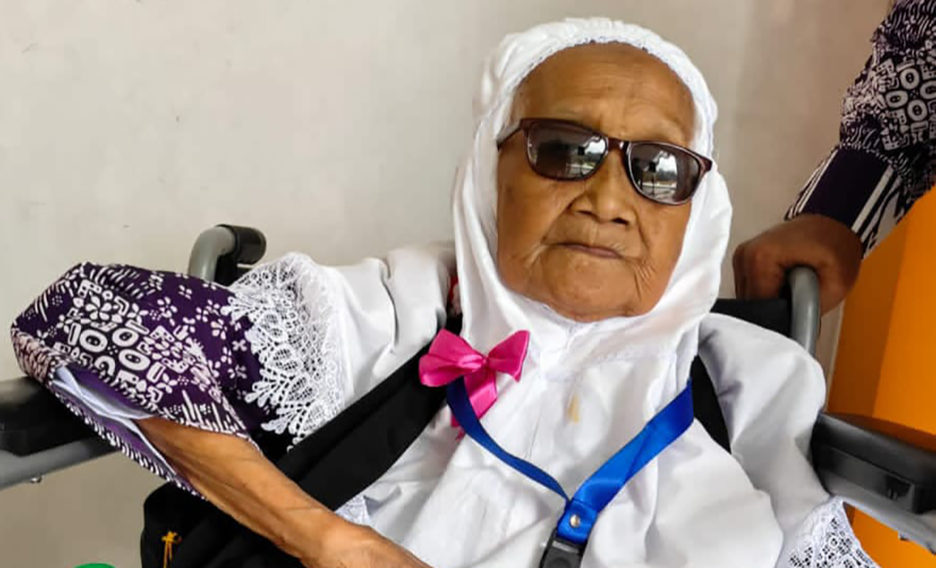 Enam Tahun Lagi Berusia Satu Abad, CJH Lampung Tertua Masuk Rombongan Haji 2024 