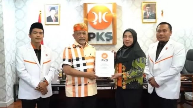 PKS Putuskan Dukung Eva-Deddy untuk Pilwakot Bandar Lampung 2024