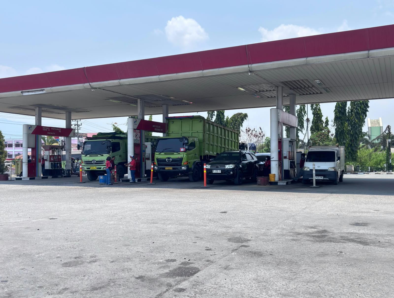 Sopir di Lampung Menjerit di Antrean Solar, Minta Pelangsir Ditertibkan