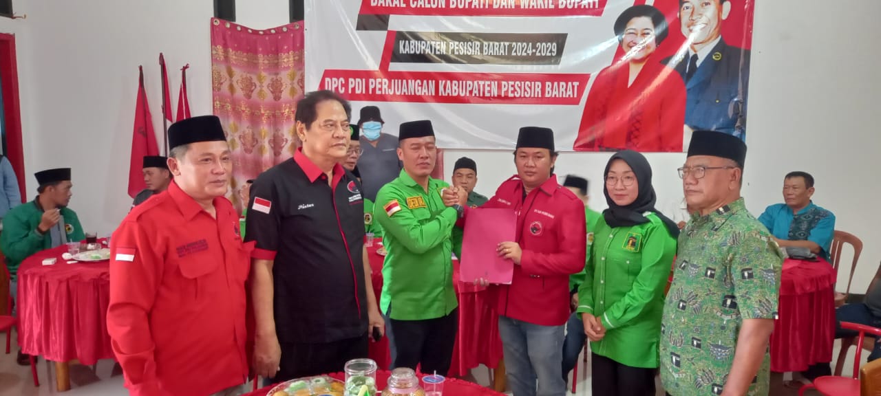 Berikan Sinyal Koalisi Pilkada 2024, Dedi Irawan Daftar Bakal Calon Bupati Pesbar di PDI Perjuangan