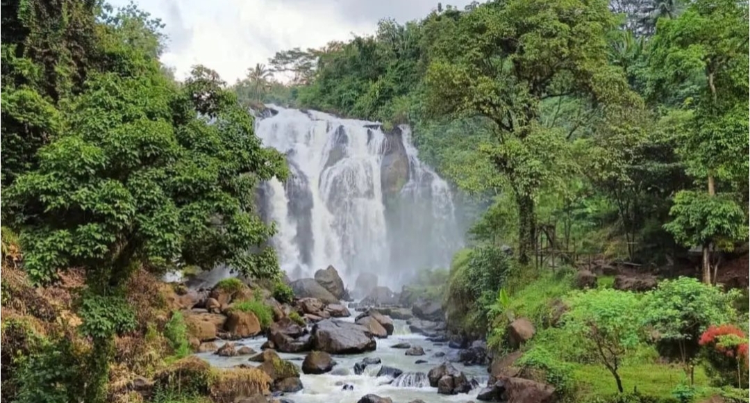 Curug Gangsa, Destinasi Wisata Lampung Tersembunyi yang Memesona  