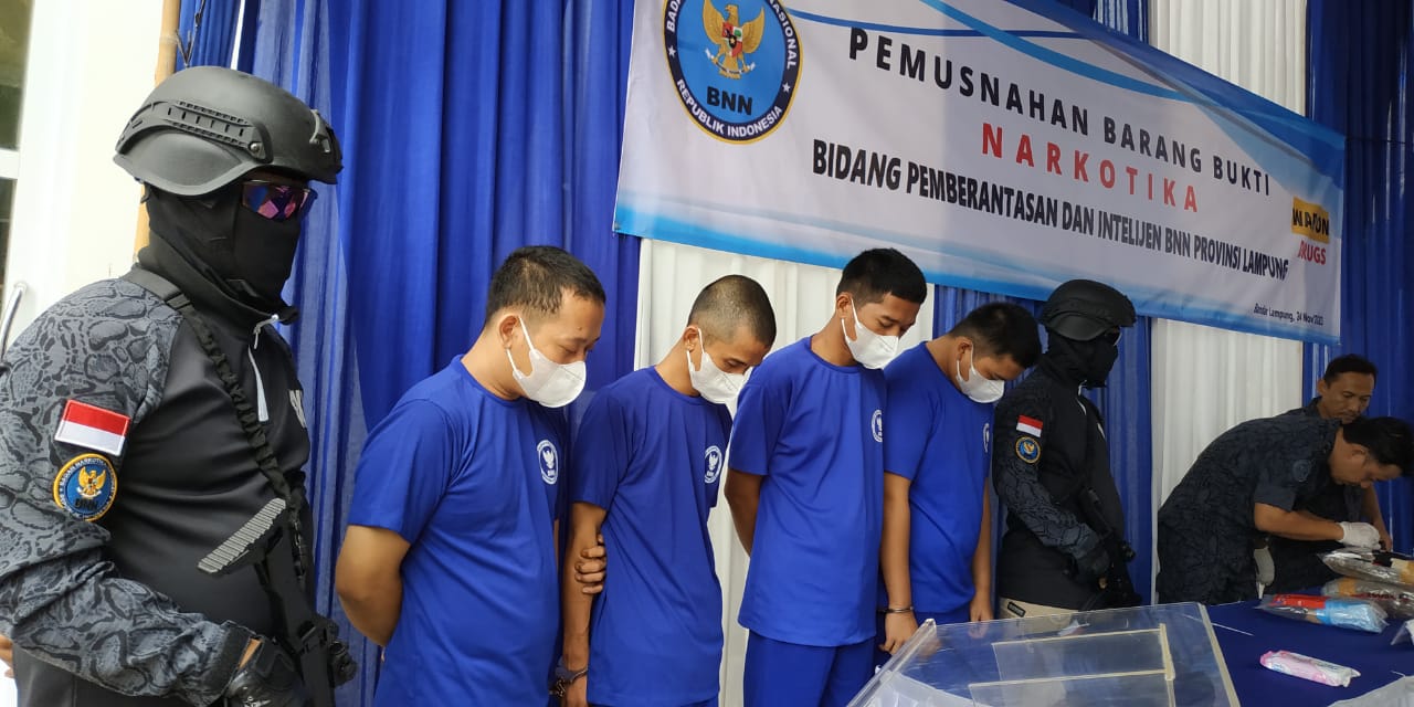 BNNP Lampung Musnahkan BB 82,9 Gram Sabu dan 2 Kg Ganja 