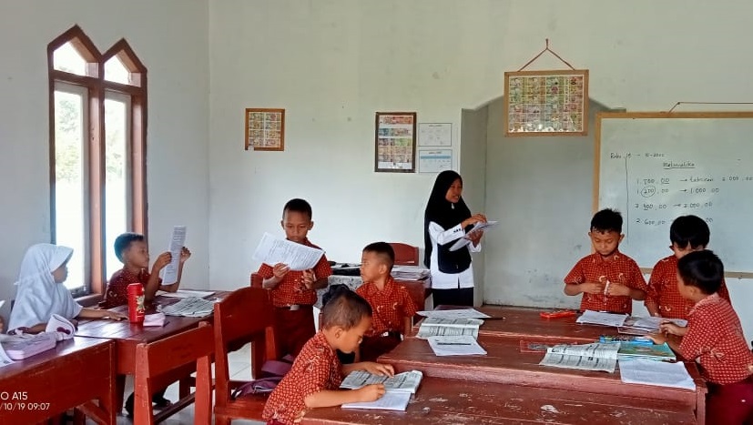 Sejak 2 Tahun Silam, Siswa SDN 1 Purwa Agung Ngungsi ke Mushola Gegara Takut Gedung Roboh 