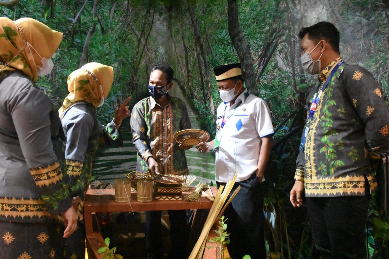 Bupati Lampung Timur Jual Mangrove di Jakarta