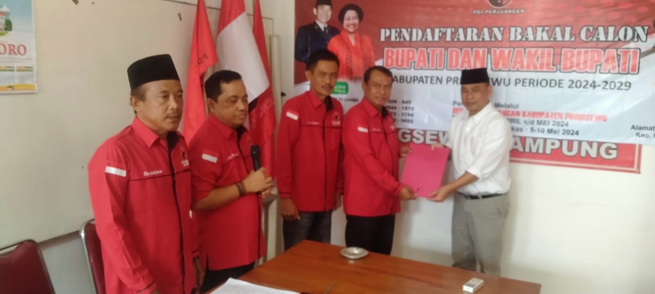 'Pulang Kampung', Budiman Ambil Formulir Bupati ke DPC PDIP Pringsewu