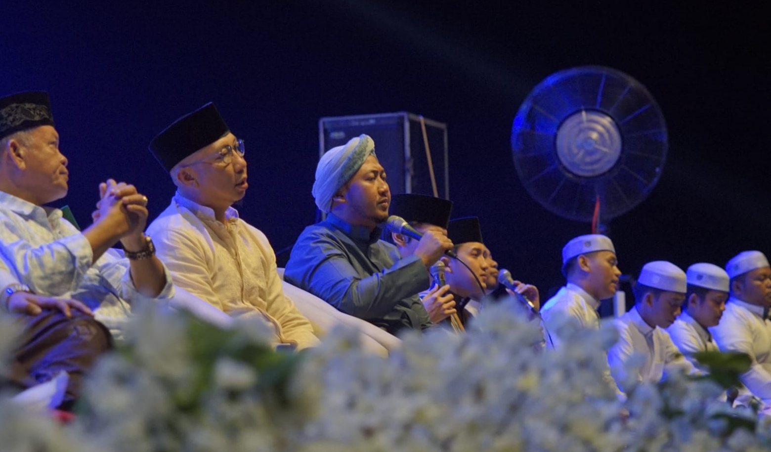 Masyarakat Tulang Bawang Barat Sholawatan Bersama Mirza-Jihan, Tasyakuran Prabowo Presiden dan Hari Santri 