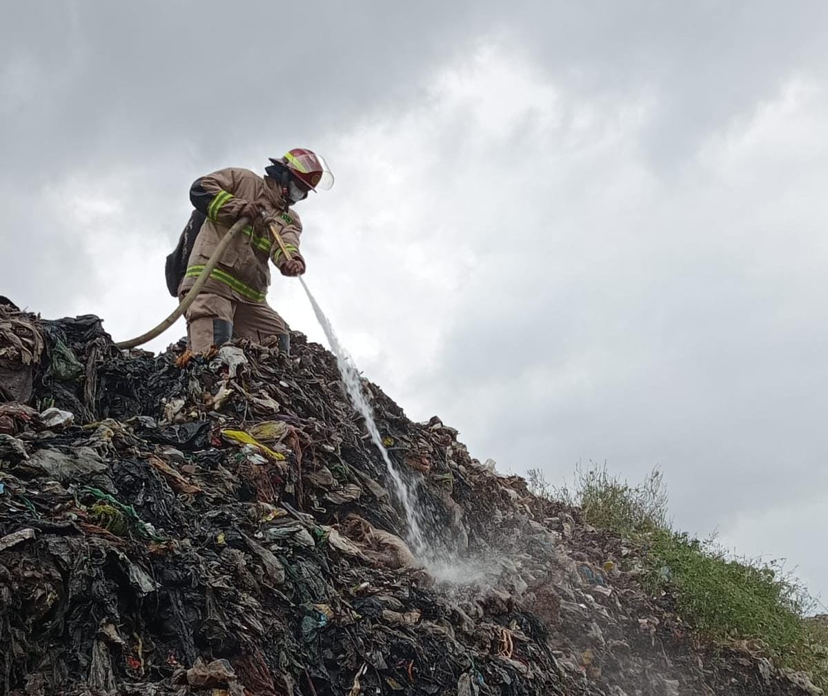 Lagi, TPA Bakung Terbakar Diduga Akibat Pembakaran Sampah Warga