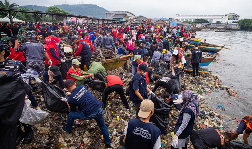 Pantai Sukaraja Viral, Pemkot Bandar Lampung Harus Evaluasi Pengelolaan Sampah 