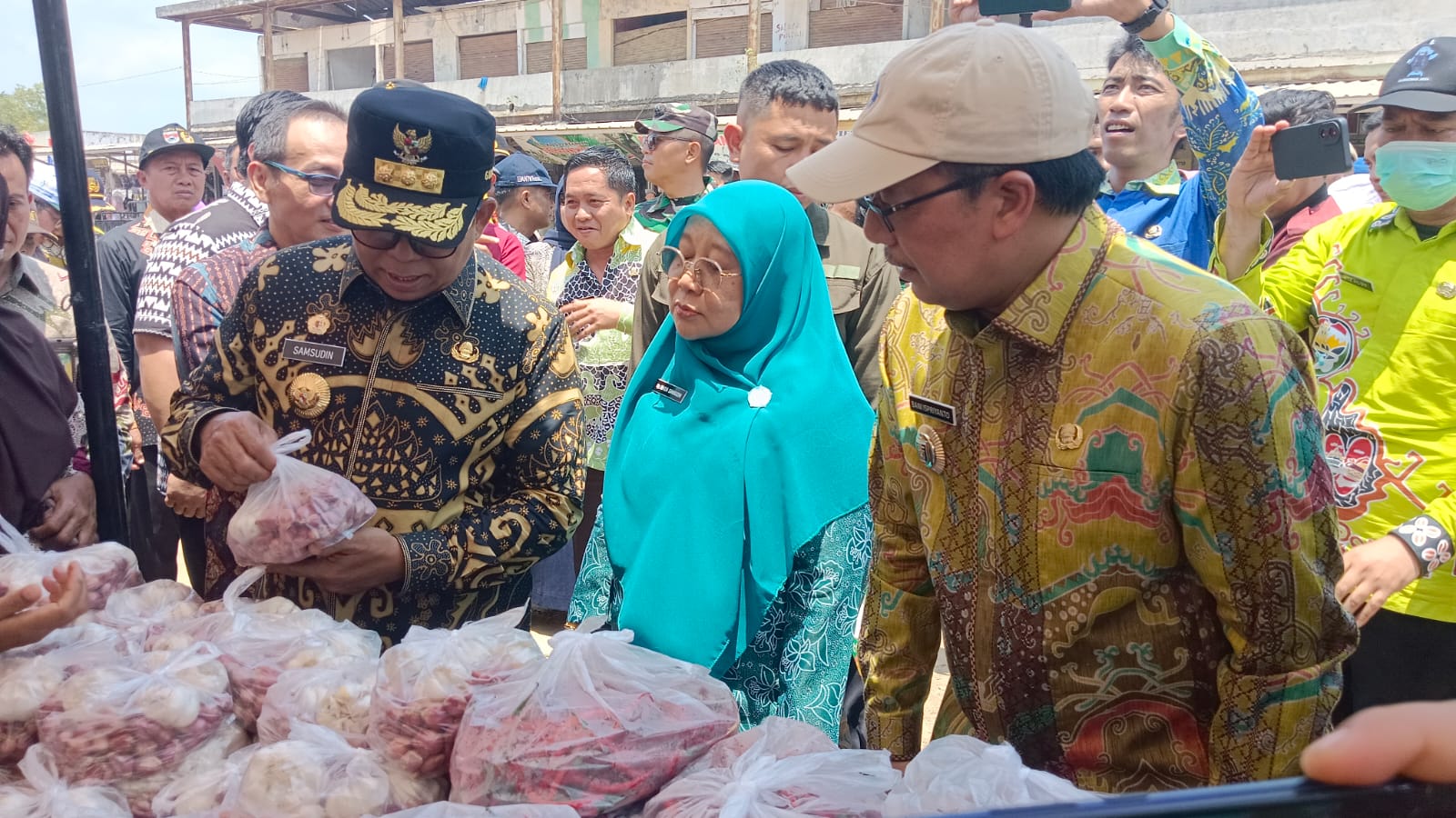 Tinjau Gerakan Pangan Murah di KTM Mesuji Timur, Pj Gubernur Lampung Beri Pesan Penting Berikut