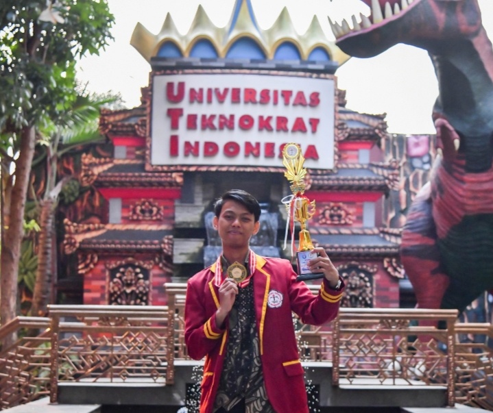 Selamat, Mahasiswa UTI Juara Lomba Fotografi Nasional