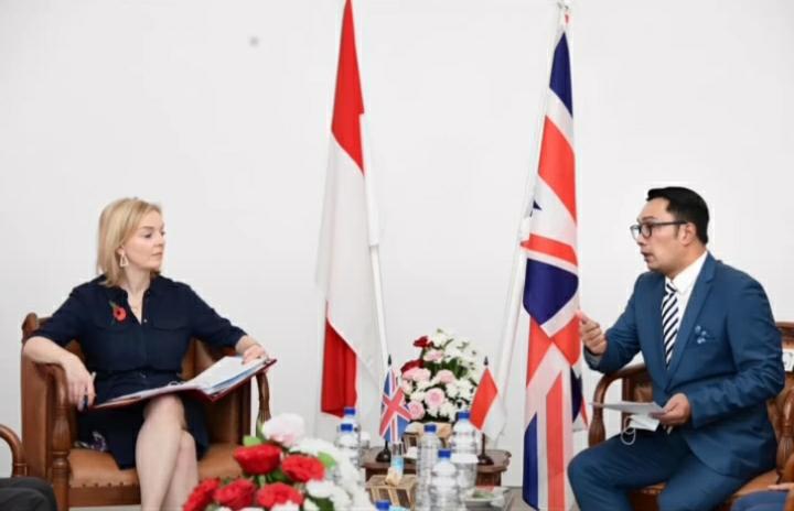 Liz Truss Terpilih Sebagai PM Inggris Jadi Momen Ridwan Kamil 'Promosi' Cendol