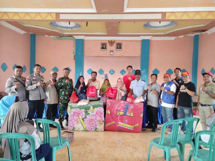 Dinas Sosial Mesuji Salurkan Bantuan untuk Korban Banjir di Mesuji Timur