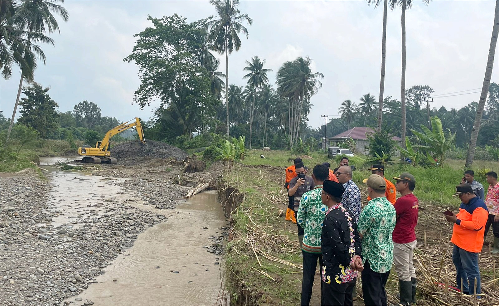 Tinjau Way Belu, Sekkab Tanggamus Sebut Penguatan Tebing dan Normalisasi Sudah Dianggarkan 