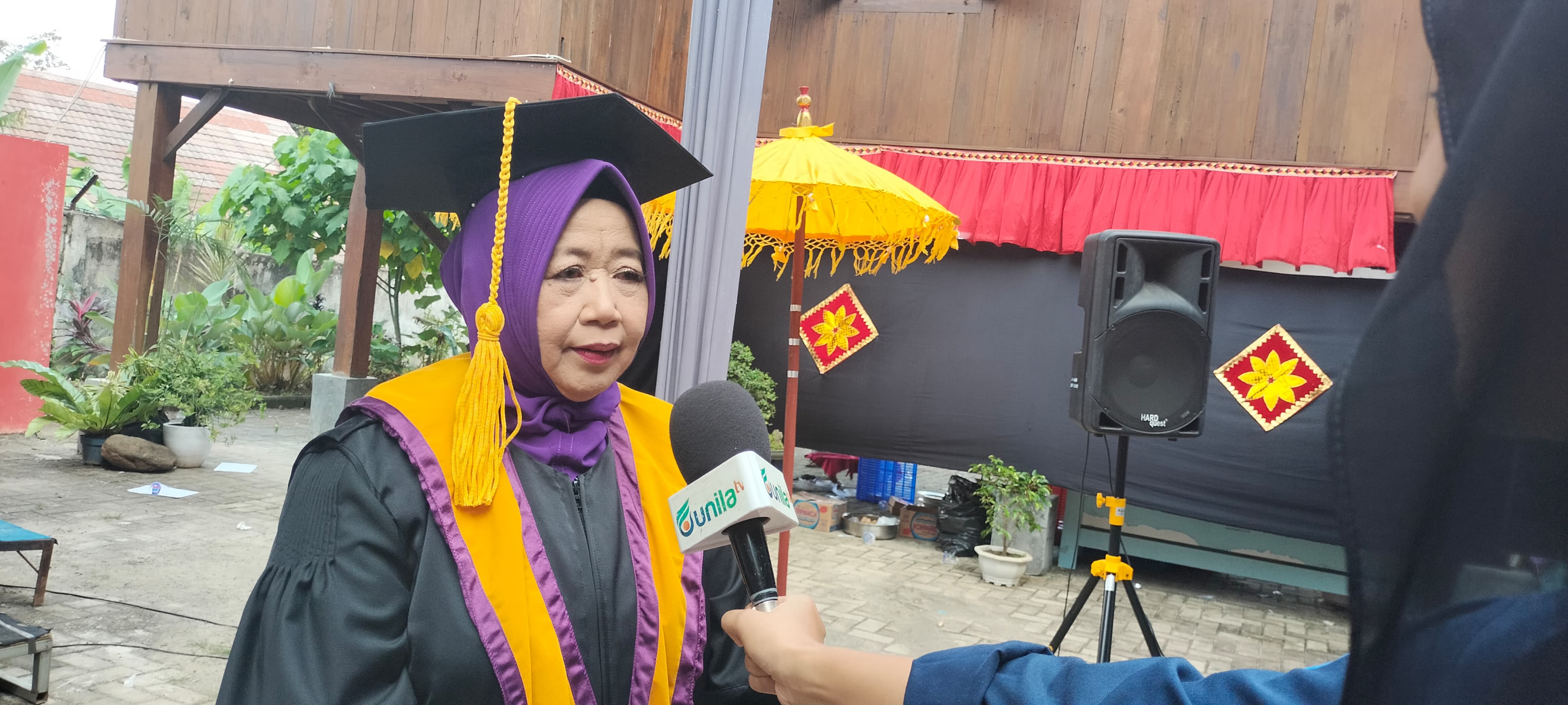 Guru Besar FKIP Unila Bidang Linguistik Terapan Prof.Farida: Kembangkan Bahasa Lampung Dengan Linguistik Murni