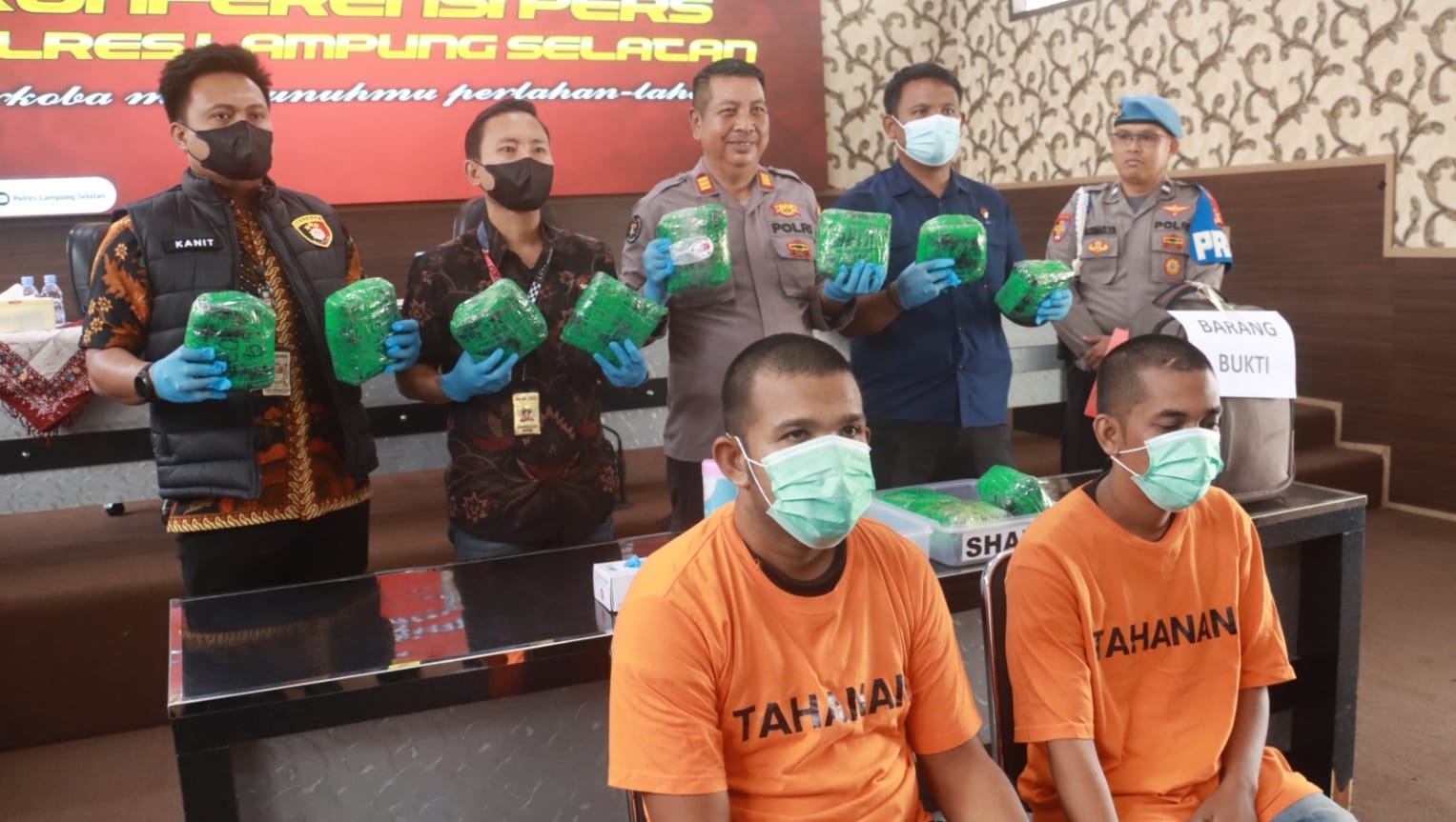 Kurir Ditangkap, Polres Lamsel Buru Wanita Otak Pengiriman 11 Kg Sabu Asal Riau 