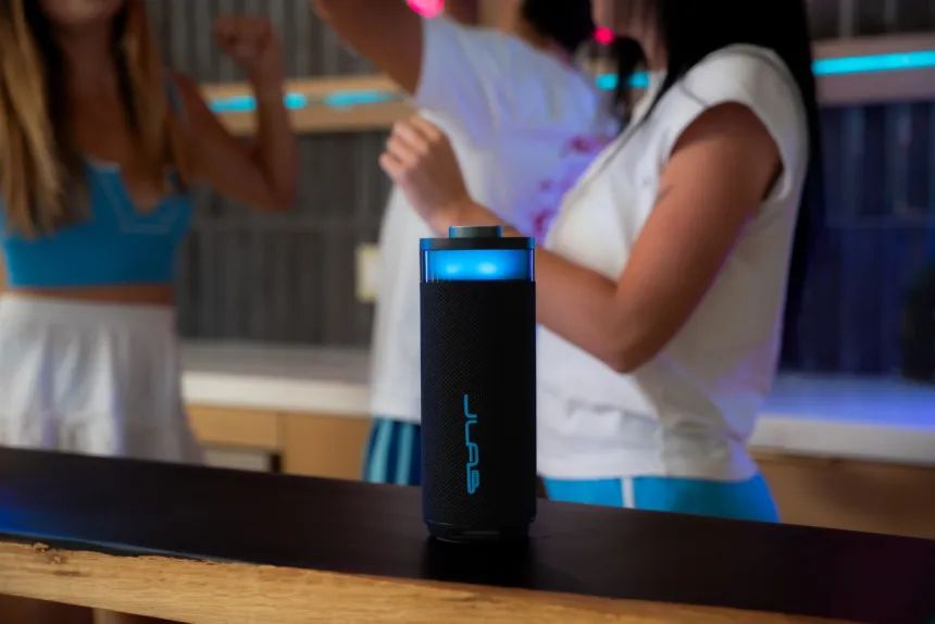 JLab Rilis Speaker Bluetooth Terbaru yang Siap Meriahkan Berbagai Suasana