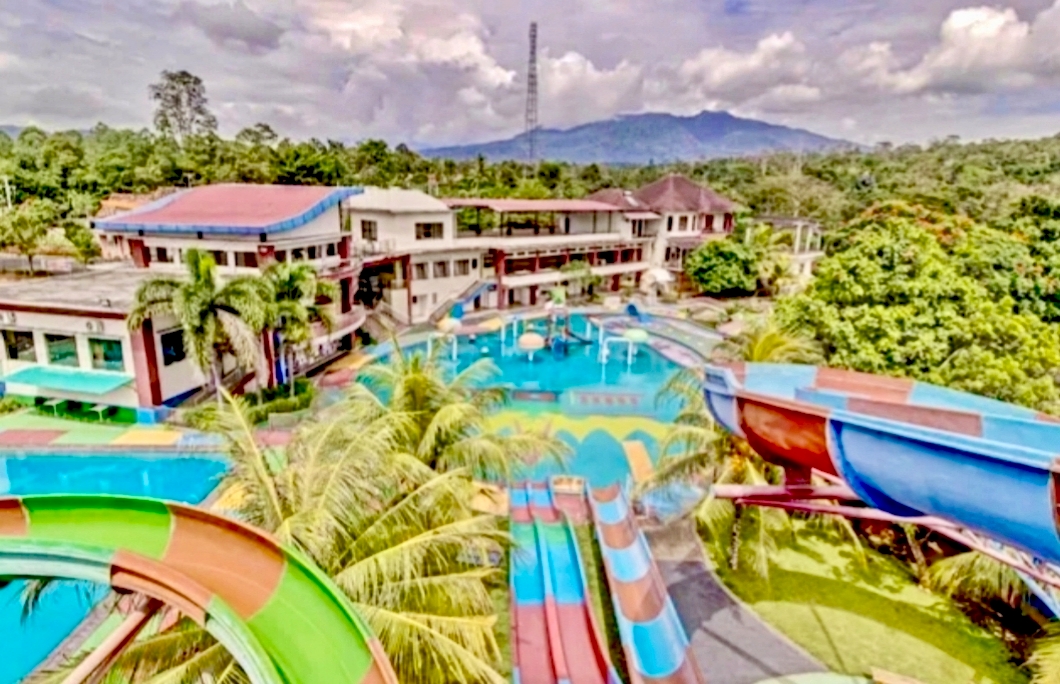 5 Hotel Lampung Miliki Fasilitas Waterboom, Sensasi Staycation Keluarga Sambil Bermain Air 