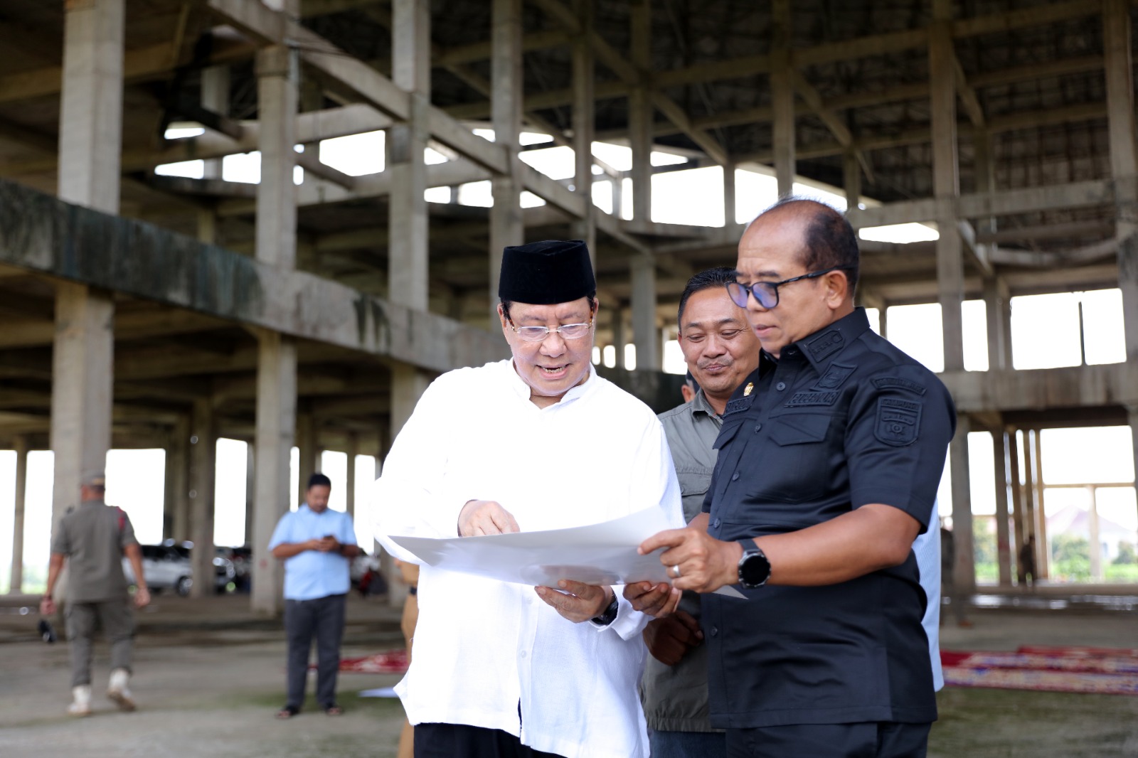 Pj. Gubernur bersama Rektor Teknokrat Kembali Tinjau Pembangunan Masjid Al-Hijrah Kota Baru 