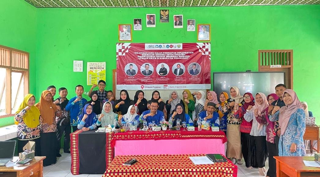 Akademisi Unila Latih 25 Guru Bahasa di Pesawaran