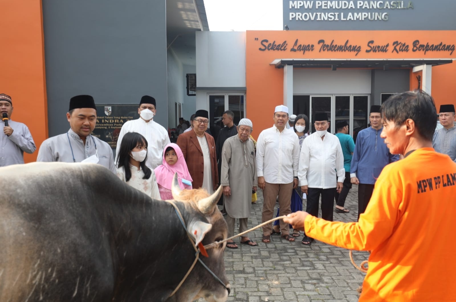 Idul Adha, MPW Pemuda Pancasila Lampung Berbagi Dengan Masyarakat