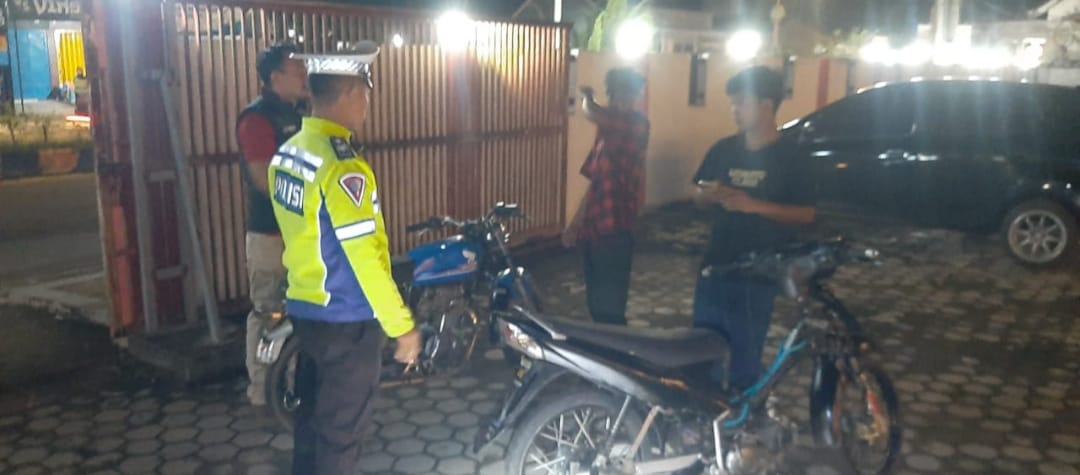 Razia Balap Liar di Unit 2, Polisi Tulang Bawang Angkut Dua Motor