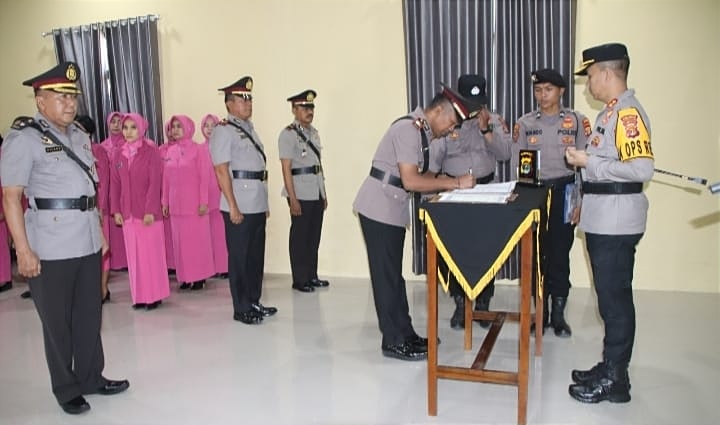 Sertijab Dua Perwira di Polres Pringsewu Polda Lampung, Kapolsek Sukoharjo dan Kepala SPKT Tukar Posisi 