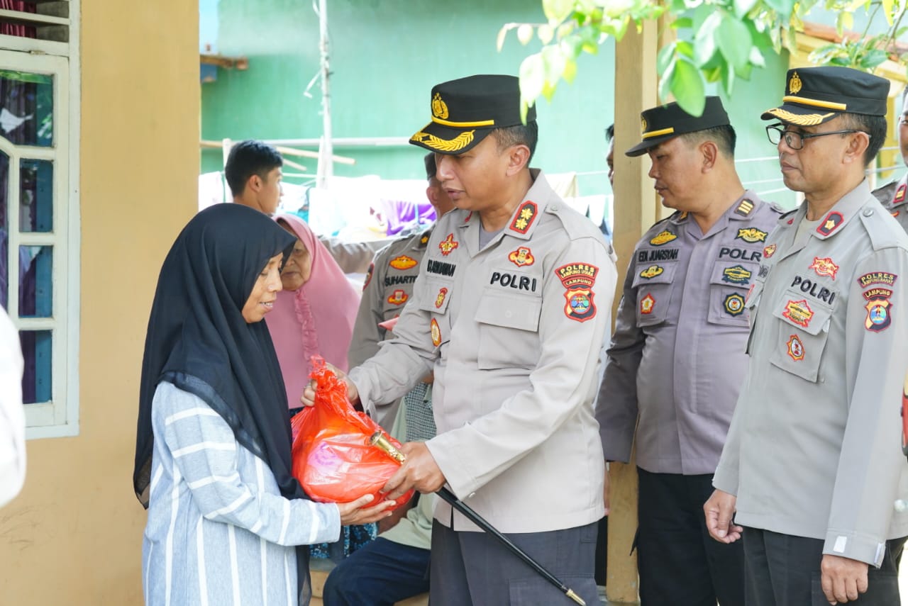 Lagi, Polres Lampura Bagikan Bantuan Sosial