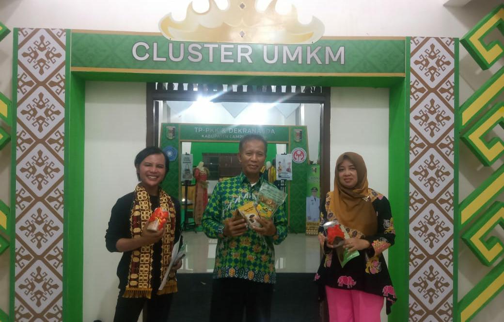 Anjungan Lampung Timur Gelar Lelang Produk UMKM dan Temu Usaha di Pekan Raya Lampung