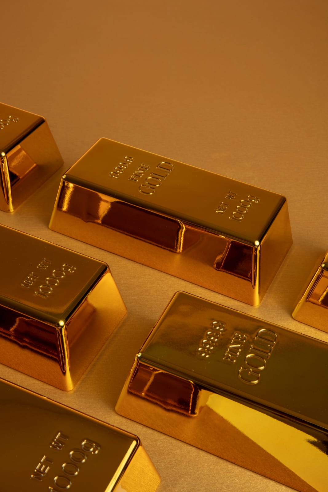 Harga Emas Turun Tajam 2026, Penyebab Utama dan Prospek Jangka Panjang