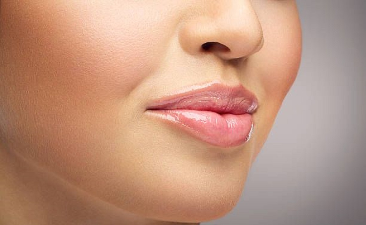 7 Rahasia Bibir Cerah Natural Pakai Bahan Alami, Nomor 3 Bisa Coba di Rumah