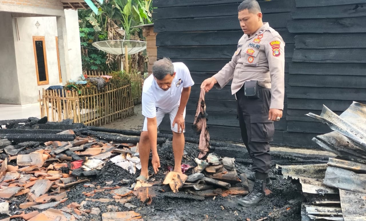 Jago Merah Hanguskan Rumah Warga Semaka Tanggamus Lampung, Kerugian Mencapai Seratusan Juta 