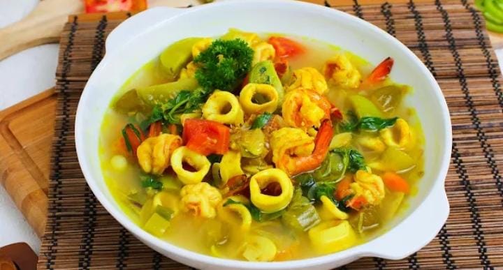 Catat! Ini Resep Asem-Asem Udang dan Cumi-Cumi Simple Ala Chef Rudy Choirudin