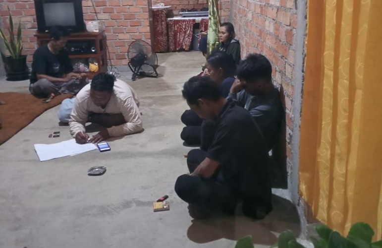 Warga Geleng-geleng Kepala, Pria Beristri Ini Nekat ‘Maling CD’ tapi Keburu Kepergok Warga