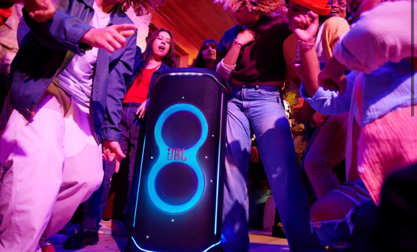 Speaker Bluetooth JBL PartyBox Ultimate, Suara Luas dan Bass Menggelegar!